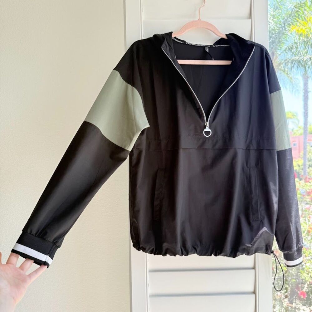 Calvin Klein Quarter Zip Windbreaker Hoodie in Black & Olive Green size xs